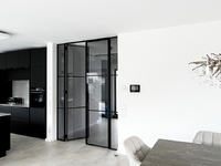 Die Kunst der Raumteilung: Wie Lofttüren moderne Wohnkonzepte revolutionieren - Foto: presseportal.de