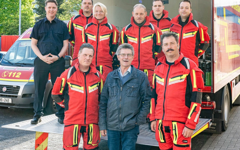 FW Bremerhaven: Stadtrat Peter Skusa würdigt erfolgreiche Lehrgangssabschlüsse der Feuerwehr Bremerhaven - Foto: presseportal.de FW Bremerhaven: Stadtrat Peter Skusa würdigt erfolgreiche Lehrgangssabschlüsse der Feuerwehr Bremerhaven - Foto: presseportal.de