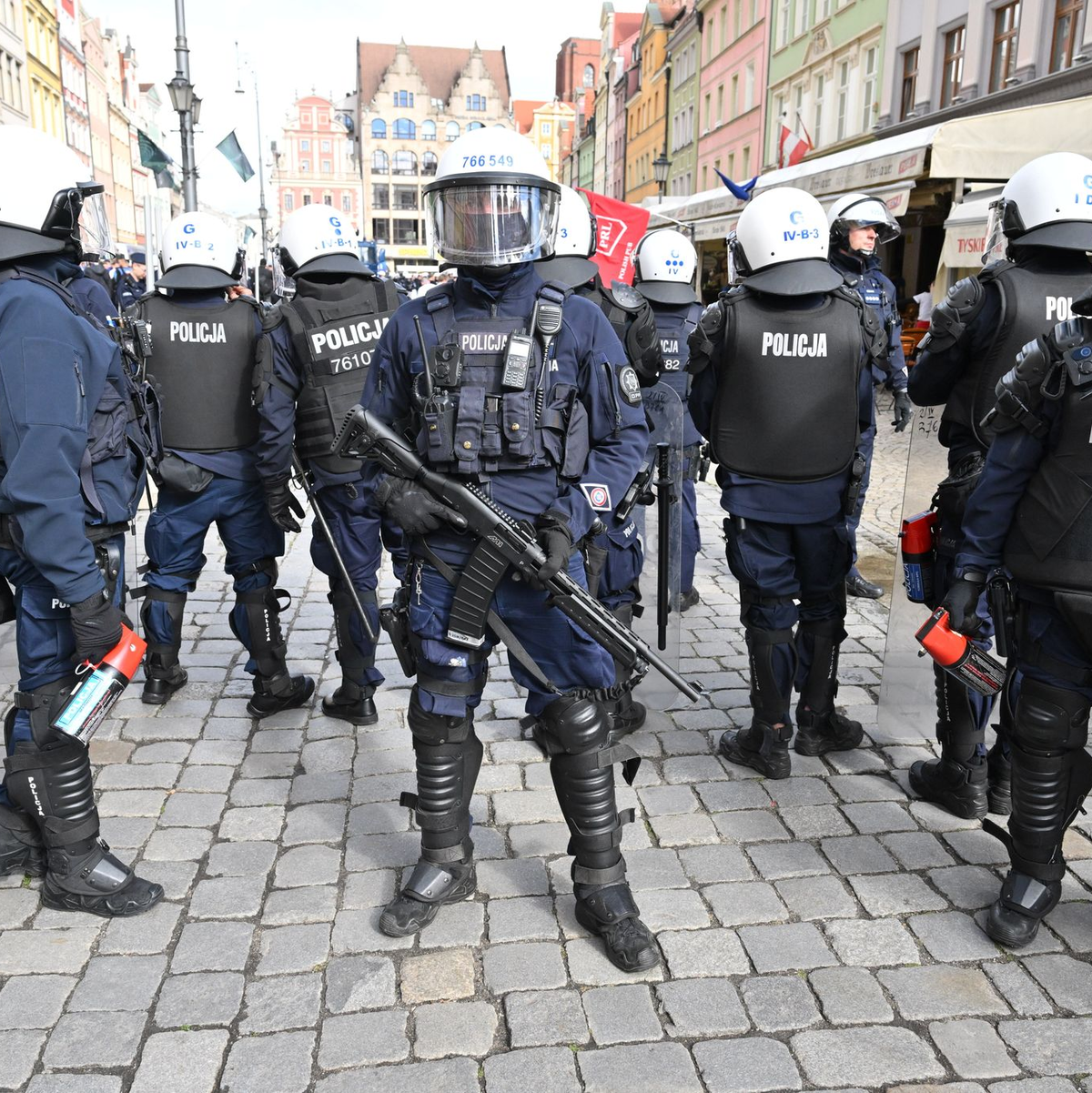 Vor dem Finale war es auf den Straßen Breslaus unruhig. - Foto: Maciej Kulczynski/PAP/dpa