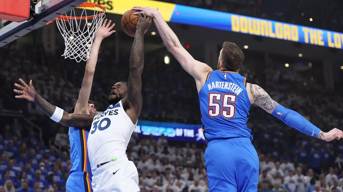 Hartenstein kann nun als zweiter Deutscher nach Dirk Nowitzki den NBA-Titel gewinnen. - Bild: Nate Billings/AP/dpa