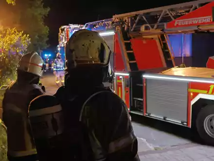 FW-SE: Dachstuhlbrand eines Einfamilienhauses in Ellerau - Foto: presseportal.de