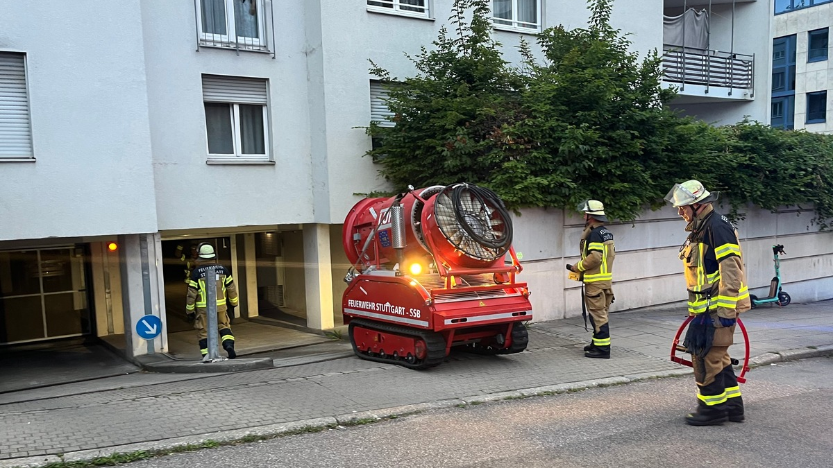 FW Stuttgart: Kleinbrand in Tiefgarage sorgt für starke Rauchentwicklung - Foto: presseportal.de