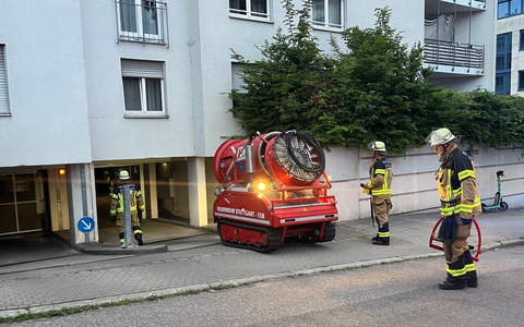 FW Stuttgart: Kleinbrand in Tiefgarage sorgt für starke Rauchentwicklung - Foto: presseportal.de
