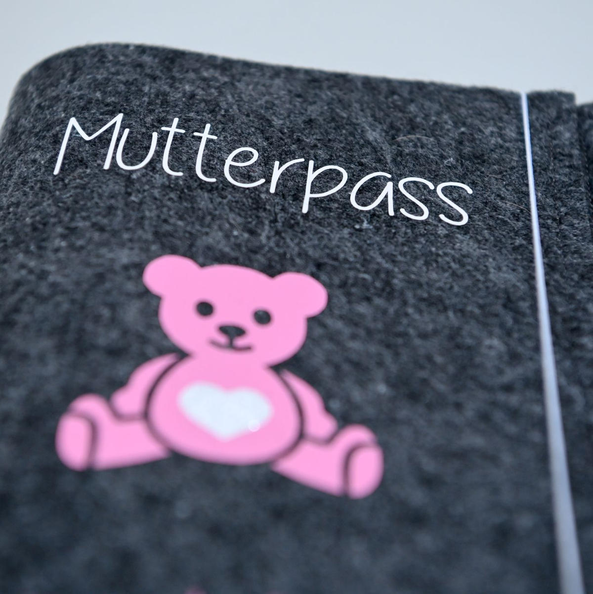 Mütter werden bei Fehlgeburten besser geschützt. (Archivbild) - Foto: Jens Kalaene/dpa-Zentralbild/dpa