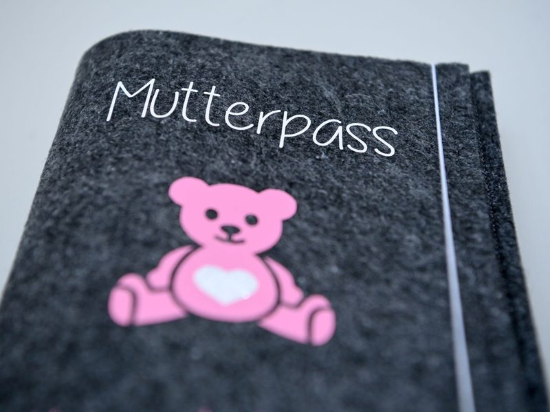 Mütter werden bei Fehlgeburten besser geschützt. (Archivbild) - Foto: Jens Kalaene/dpa-Zentralbild/dpa