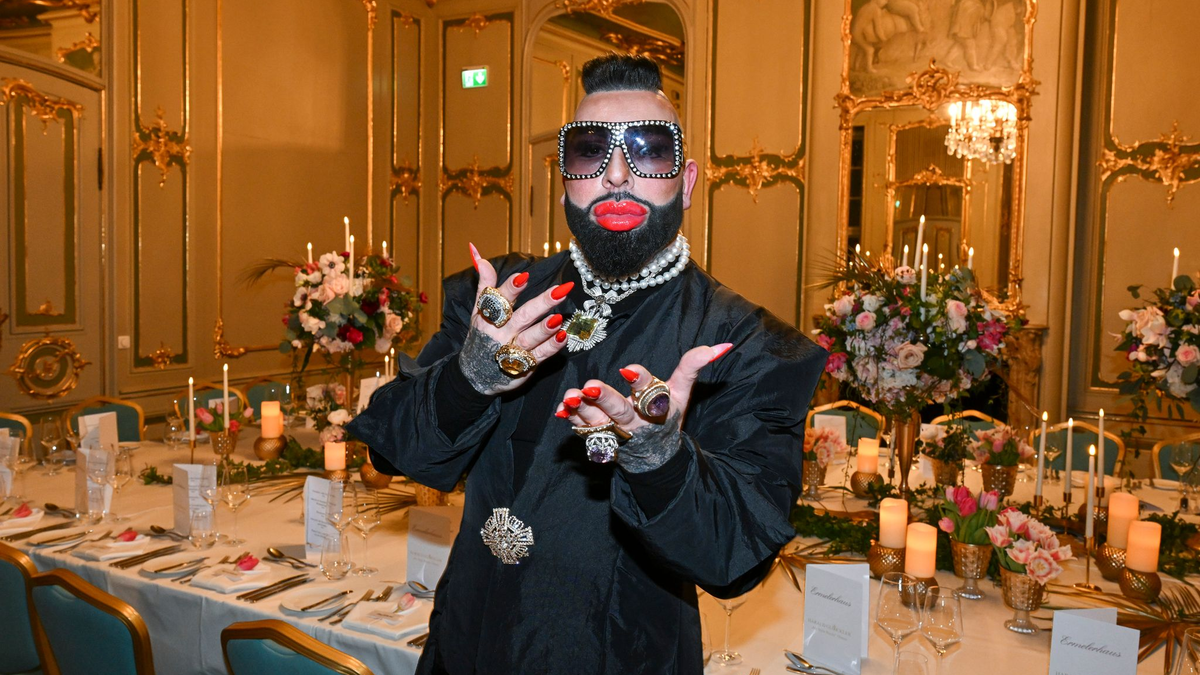 Harald Glööckler ist als schillernder Modemacher bekannt. (Archivbild) - Foto: Jens Kalaene/dpa