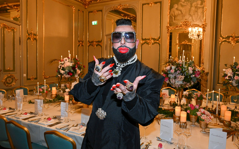 Harald Glööckler ist als schillernder Modemacher bekannt. (Archivbild) - Foto: Jens Kalaene/dpa