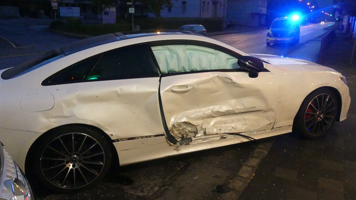 POL-GM: Unfall fordert zwei leicht Verletzte - Foto: presseportal.de