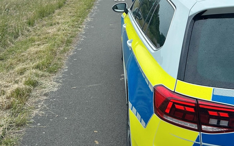 POL-ROW: ++ Himmelfahrt in Bremervörde und Rotenburg ++ Mann geht auf Gleisanlage und schlÀgt 75-JÀhrigen ++ - Foto: presseportal.de POL-ROW: ++ Himmelfahrt in Bremervörde und Rotenburg ++ Mann geht auf Gleisanlage und schlÀgt 75-JÀhrigen ++ - Foto: presseportal.de