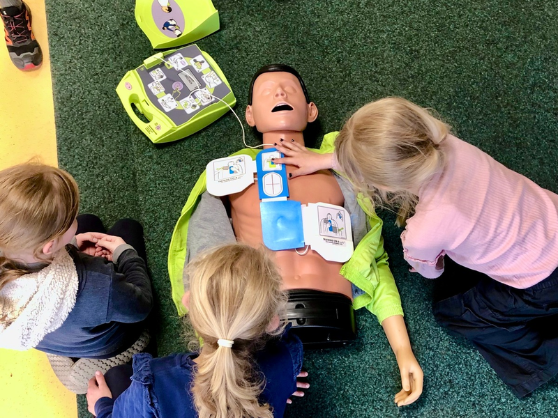 FW Hünxe: Projektwoche Erste Hilfe und Brandschutz in der Grundschule Drevenack - Foto: presseportal.de