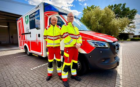 FW Dinslaken: Ein Jahr RTW Voerde 2 - starke Partnerschaft für die Region - Foto: presseportal.de