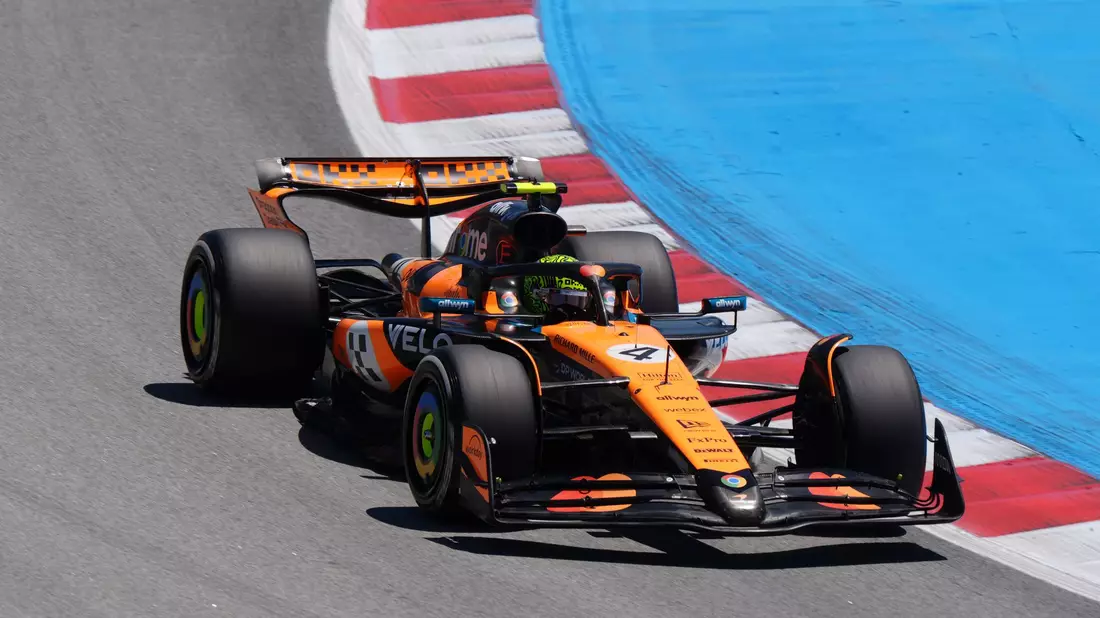 Erstmal nicht zu schlagen auch im Spanien-Training: Lando Norris. - Bild: Bradley Collyer/PA Wire/dpa