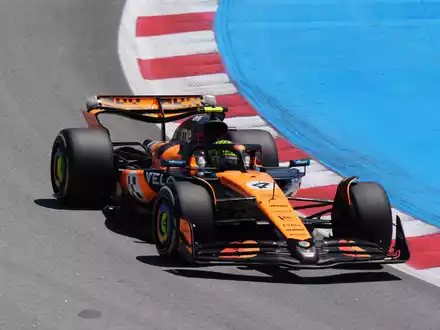 Erstmal nicht zu schlagen auch im Spanien-Training: Lando Norris. - Foto: Bradley Collyer/PA Wire/dpa