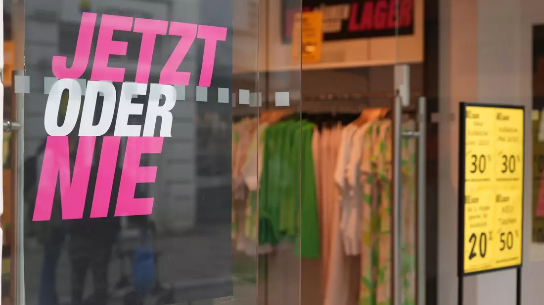 Die Modemarke ist bekannt - sie soll es auch künftig geben. - Bild: Marcus Brandt/dpa
