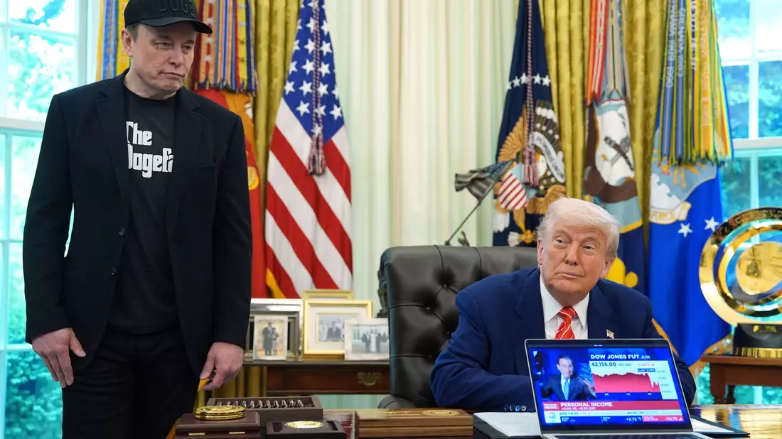 Beim Abschied im Weißen Haus zollten sich Trump und Musk noch gegenseitigen Respekt. (Archivbild) - Bild: Evan Vucci/AP/dpa
