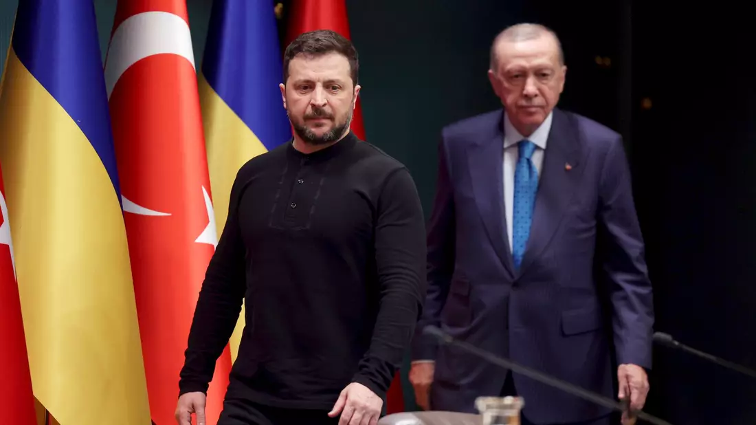 Der ukrainische Präsident Wolodymyr Selenskyj dankte der Türkei für ihre Unterstützung der territorialen Unversehrtheit des Landes. (Archivbild) - Bild: Yavuz Ozden/DIA Photo/AP/dpa