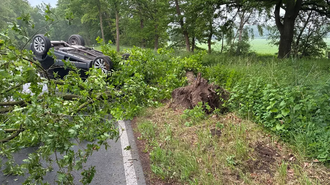 POL-CUX: Verkehrsunfall mit leicht verletztem Fahrzeugführer - Bild: presseportal.de