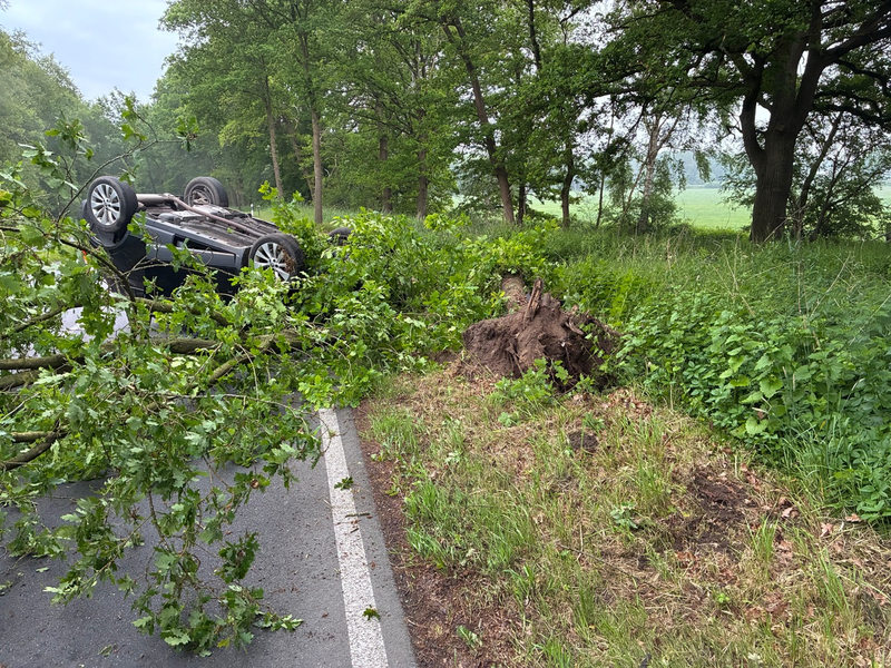 POL-CUX: Verkehrsunfall mit leicht verletztem Fahrzeugführer - Foto: presseportal.de