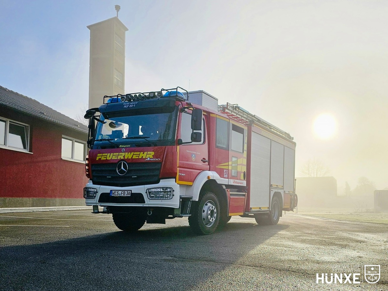 FW Hünxe: Brennendes Gebüsch - Foto: presseportal.de