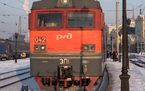 Im westrussischen Gebiet Brjansk ist nach dem Einsturz einer Straßenbrücke ein Zug entgleist. Es gibt Opfer. (Archivbild) - Foto: Andreas Drouve/dpa Im westrussischen Gebiet Brjansk ist nach dem Einsturz einer Straßenbrücke ein Zug entgleist. Es gibt Opfer. (Archivbild) - Foto: Andreas Drouve/dpa