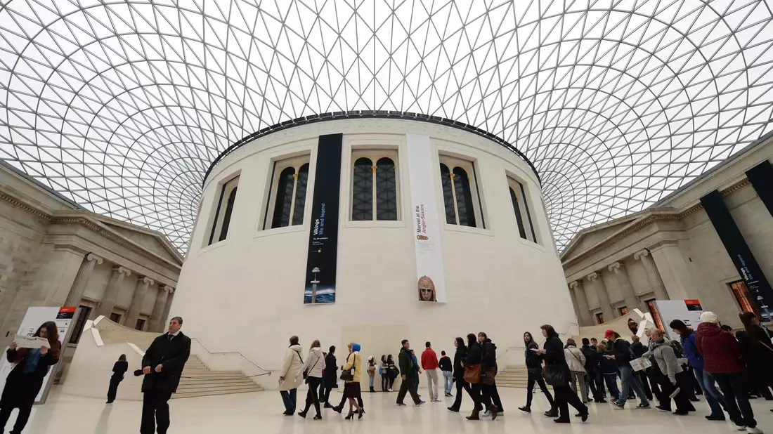 Die spektakuläre Decke im British Museum in London. (Archivbild) - Bild: Andy Rain/epa/dpa