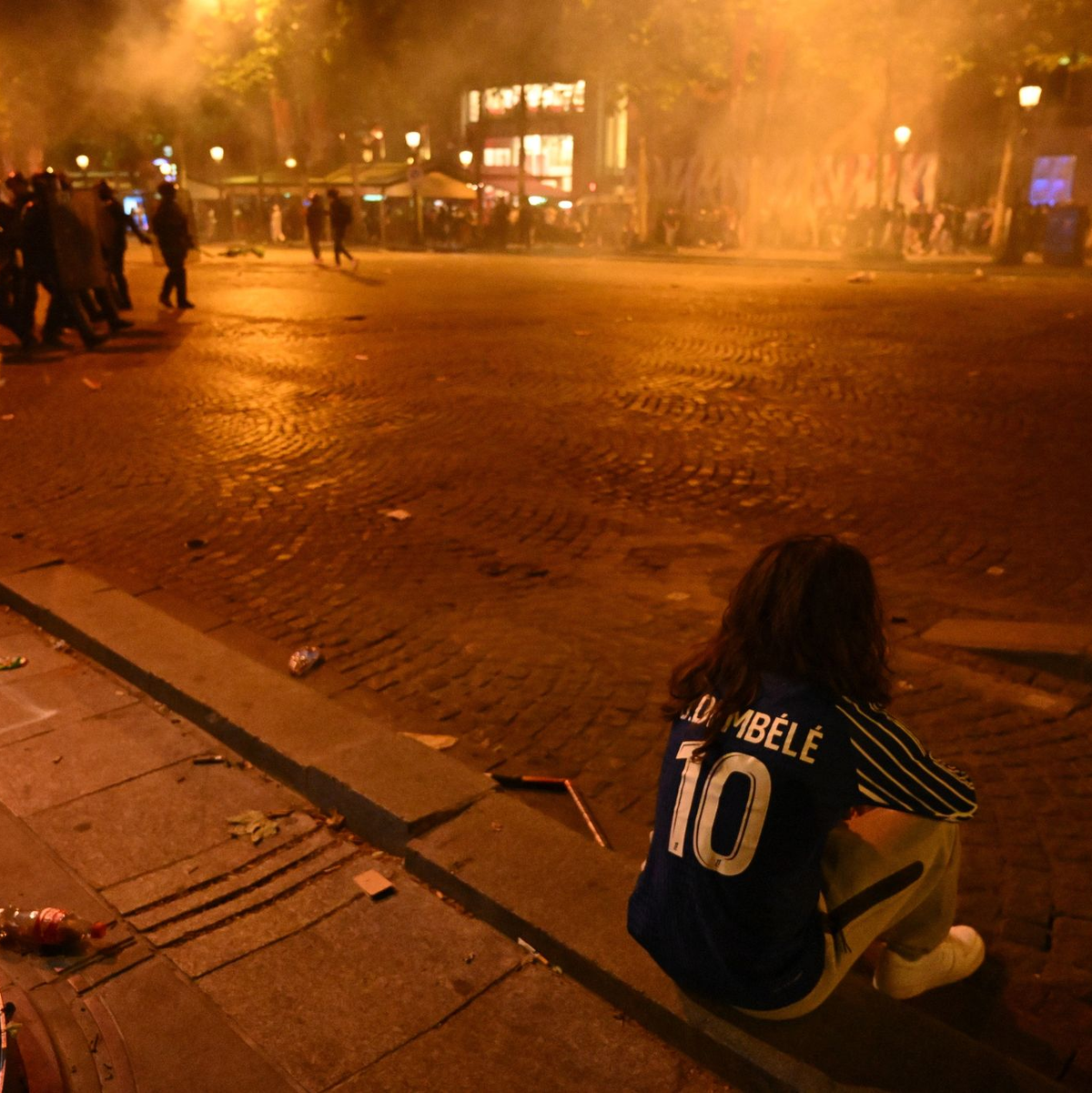 Laut Innenministerium starben zwei Menschen in Frankreich am Rande von Feiern. - Foto: Julien Mattia/Le Pictorium via ZUMA Press/dpa