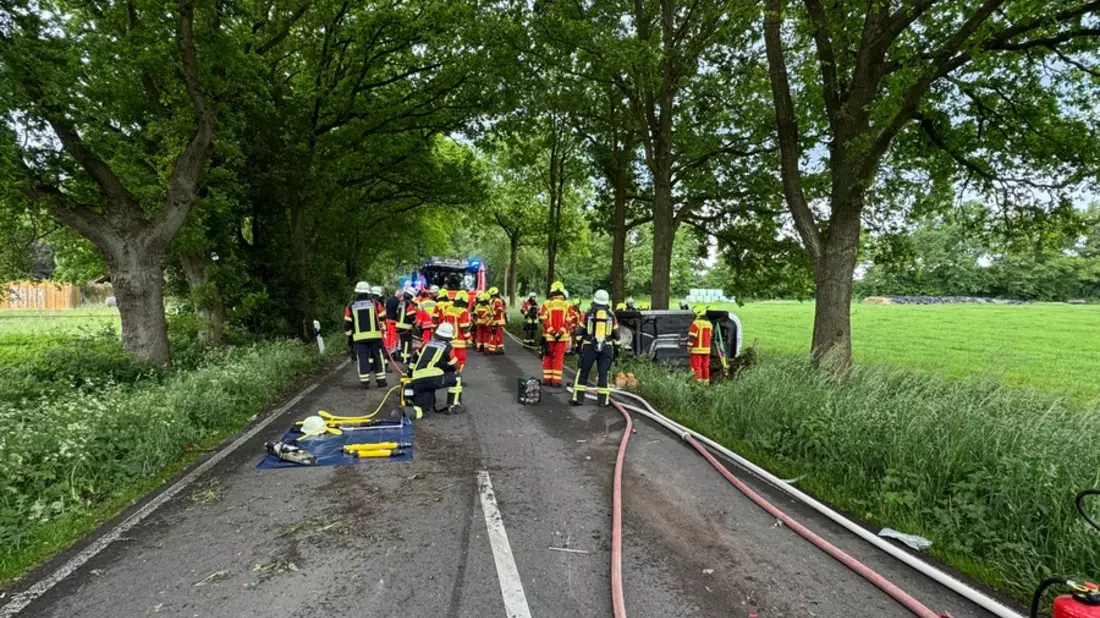 FW-SE: Schwerer Verkehrsunfall in Lentföhrden - Bild: presseportal.de
