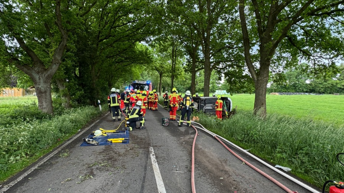 FW-SE: Schwerer Verkehrsunfall in Lentföhrden - Foto: presseportal.de