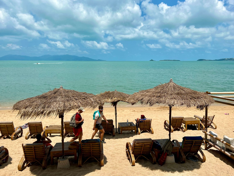 In wirtschaftlich schwierigen Zeiten sind die Menschen einer Umfrage zufolge auch beim Thema Reisen zurückhaltender. (Archivbild) - Foto: Carola Frentzen/dpa
