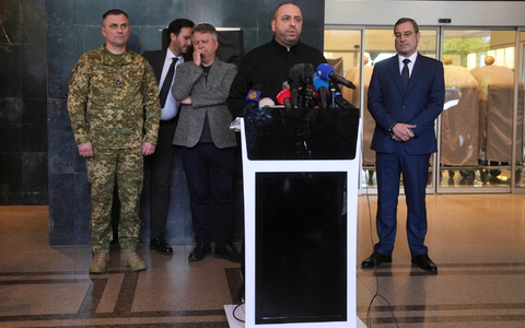 Dem ukrainischen Verhandlungsführer Rustem Umjerow zufolge haben sich die Ukraine und Russland bei Gesprächen in Istanbul auf einen weiteren Gefangenenaustausch geeinigt. - Foto: Evgeniy Maloletka/AP/dpa