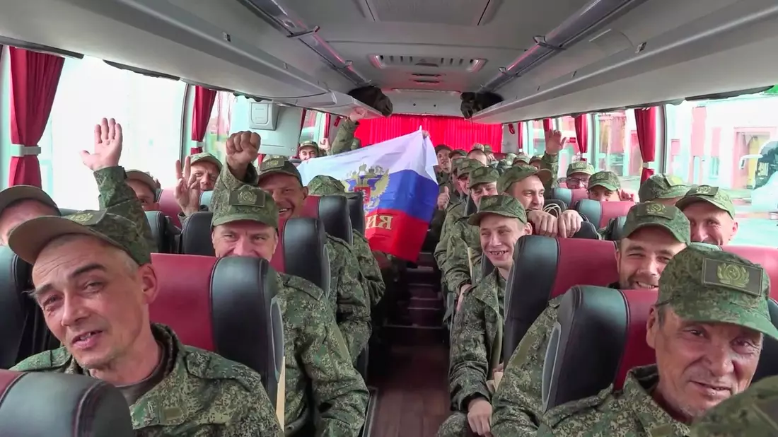 Russland und die Ukraine haben weitere Gefangene ausgetauscht. (Archivbild) - Bild: Uncredited/Russian Defense Ministry Press Service/AP/dpa