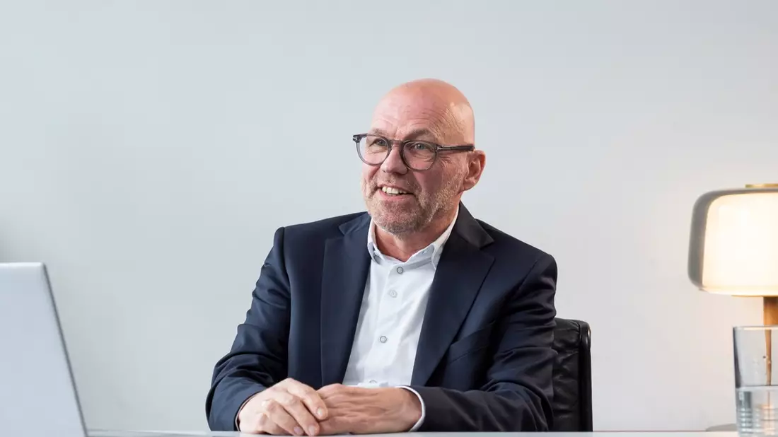 Kümmern Sie sich aktiv um Ihre Gesundheit! Internist und Geriater Dr. Bludau im Video-Interview - Warum Vorsorge gegen Gürtelrose ab 50 wichtig ist. - Bild: presseportal.de