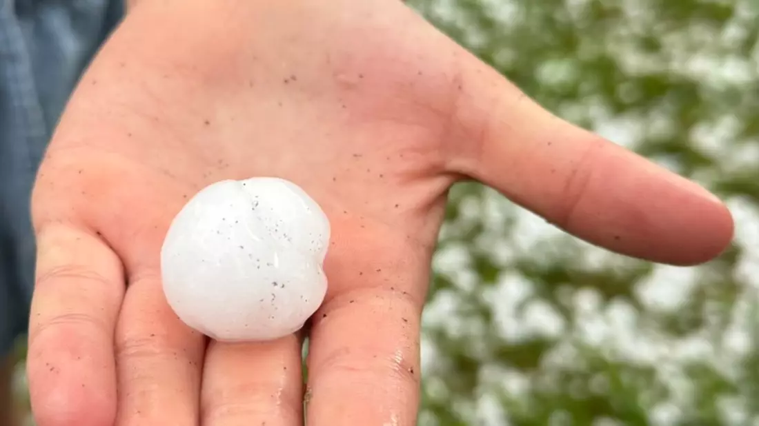 FW Bad Säckingen: Hagelunwetter in Bad Säckingen: Feuerwehr stundenlang im Einsatz - Bild: presseportal.de