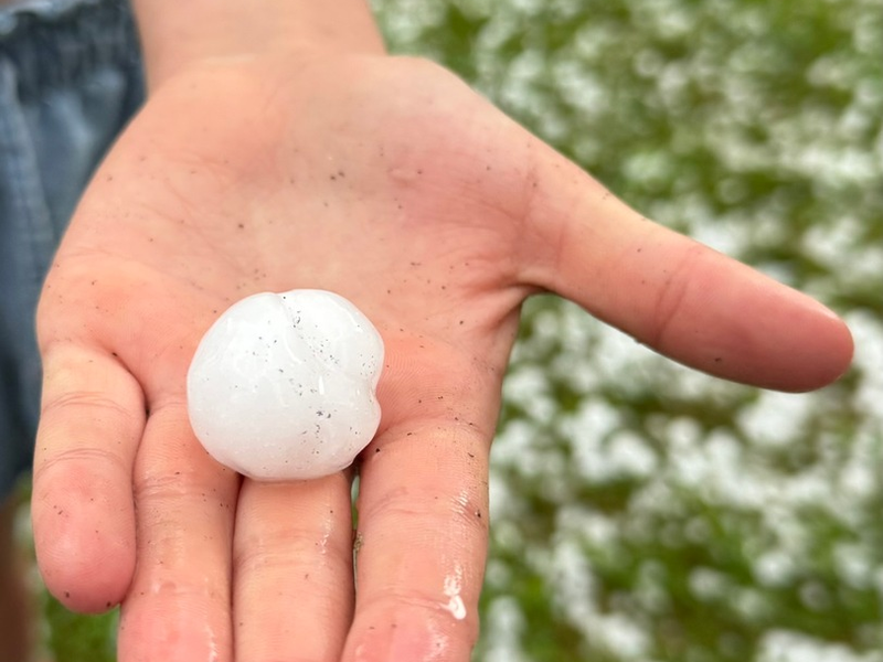 FW Bad Säckingen: Hagelunwetter in Bad Säckingen: Feuerwehr stundenlang im Einsatz - Foto: presseportal.de