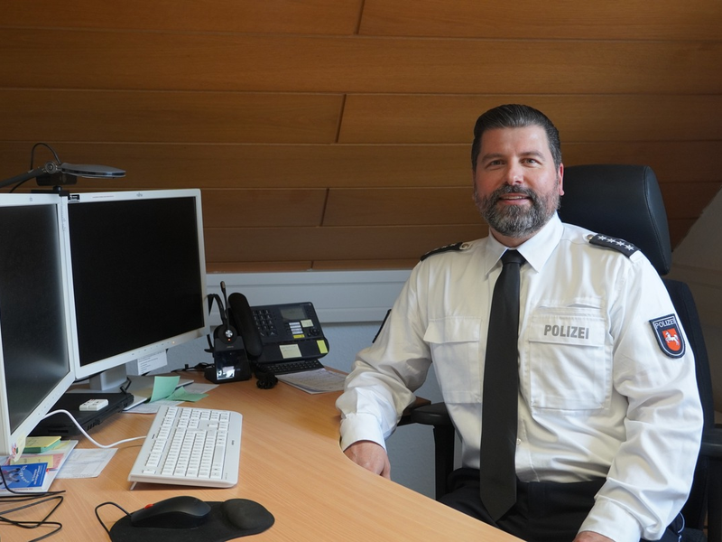 POL-GÖ: (176/2025) Polizeistation Friedland hat neuen Leiter - Inspektionsleiter Marco Hansmann begrüßt Ullrich Björn Ritzau als Nachfolger von Jörk Grote in Groß Schneen - Foto: presseportal.de