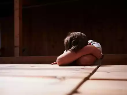 Gut ein Drittel (36,9 Prozent) der Befragten stimmte in einer Umfrage aus diesem Jahr der Aussage «Ein Klaps auf den Hintern hat noch keinem Kind geschadet» zu. (Symbolbild)  - Foto: Annette Riedl/dpa