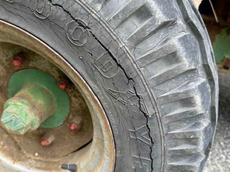 POL-LDK: Gelegenheit macht Diebe - in Autos gegriffen + Unfallflucht in der Konrad-Adenauer-Straße + Verkehrssünder unter die Lupe genommen - Foto: presseportal.de