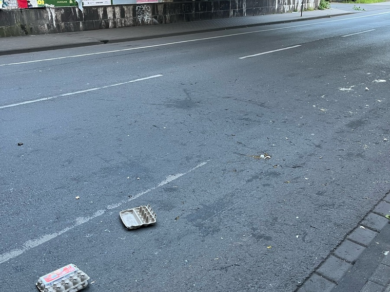 POL-DU: Mittelmeiderich: Unbekannte Jugendliche schmeißen Eier von Brücke - Zeugensuche - Foto: presseportal.de