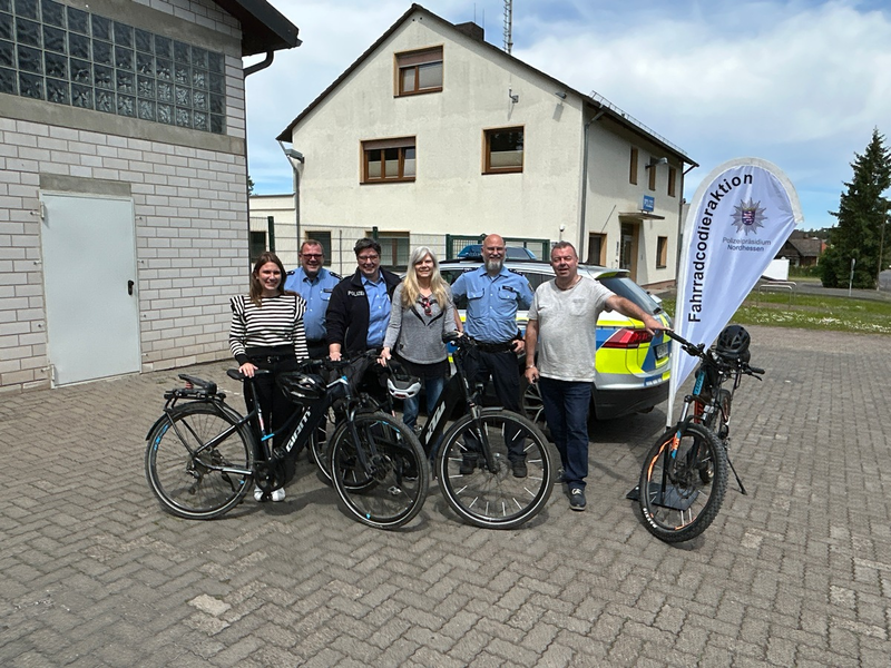 POL-ESW: Fahrradcodierung bei der Polizeistation Hessisch Lichtenau wird gut angenommen; Polizei codiert an 2 Tagen insgesamt 42 Fahrräder - Foto: presseportal.de