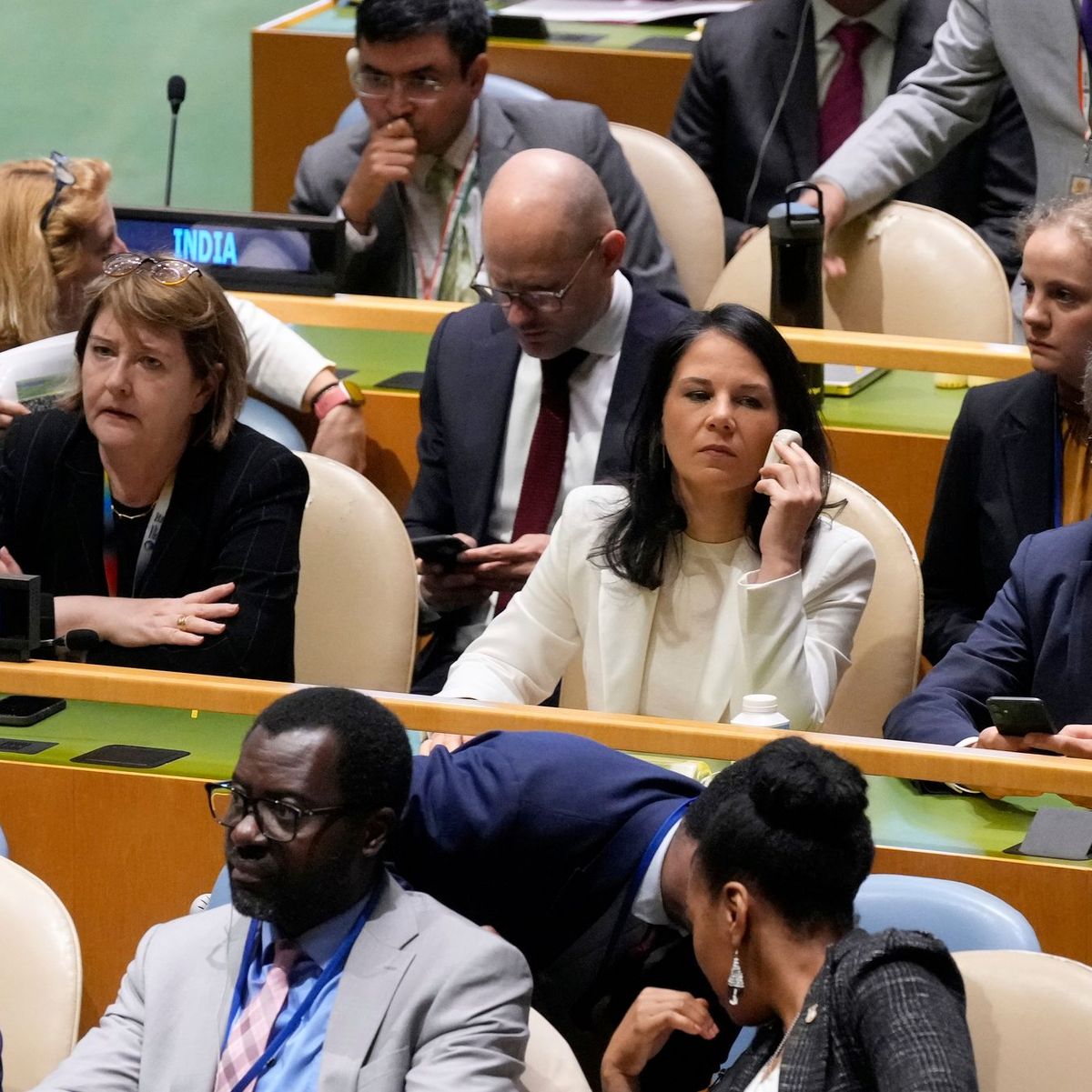 Baerbock nach der Wahl in New York - Foto: Richard Drew/AP/dpa