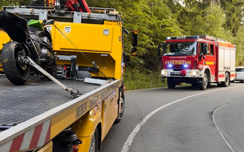 FW-EN: Datum: 01.06.2025/ Einsatzstelle: L699, Ennepetalsperre Einheiten: Löschzug Breckerfeld/ Polizei/ - Foto: presseportal.de