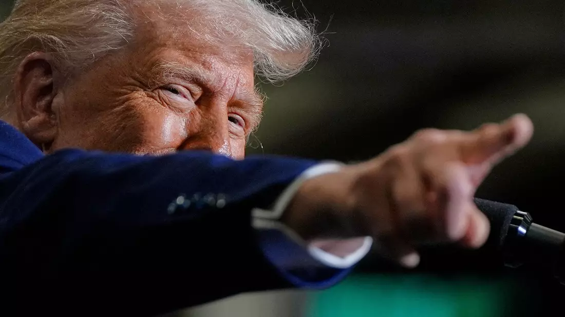 US-Präsident Donald Trump plant eine Ankündigung zum «Friedensrat» am Donnerstag. - Bild: Julia Demaree Nikhinson/AP/dpa