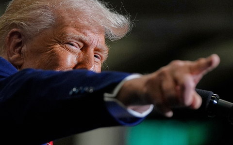 Trumps ist laut Medienberichten informiert worden, dass sein Name in den Epstein-Akten auftaucht. Der Kontext ist unklar.  - Foto: Julia Demaree Nikhinson/AP/dpa