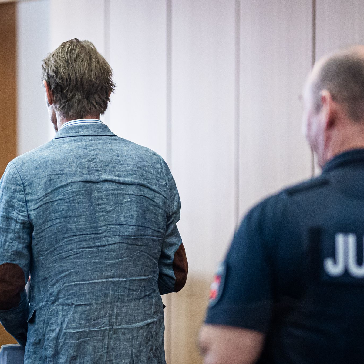 Der Verdächtige Christian B. sitzt derzeit wegen eines anderen Falls eine Haftstrafe in Deutschland ab. (Archivbild) - Foto: Moritz Frankenberg/dpa Pool/dpa