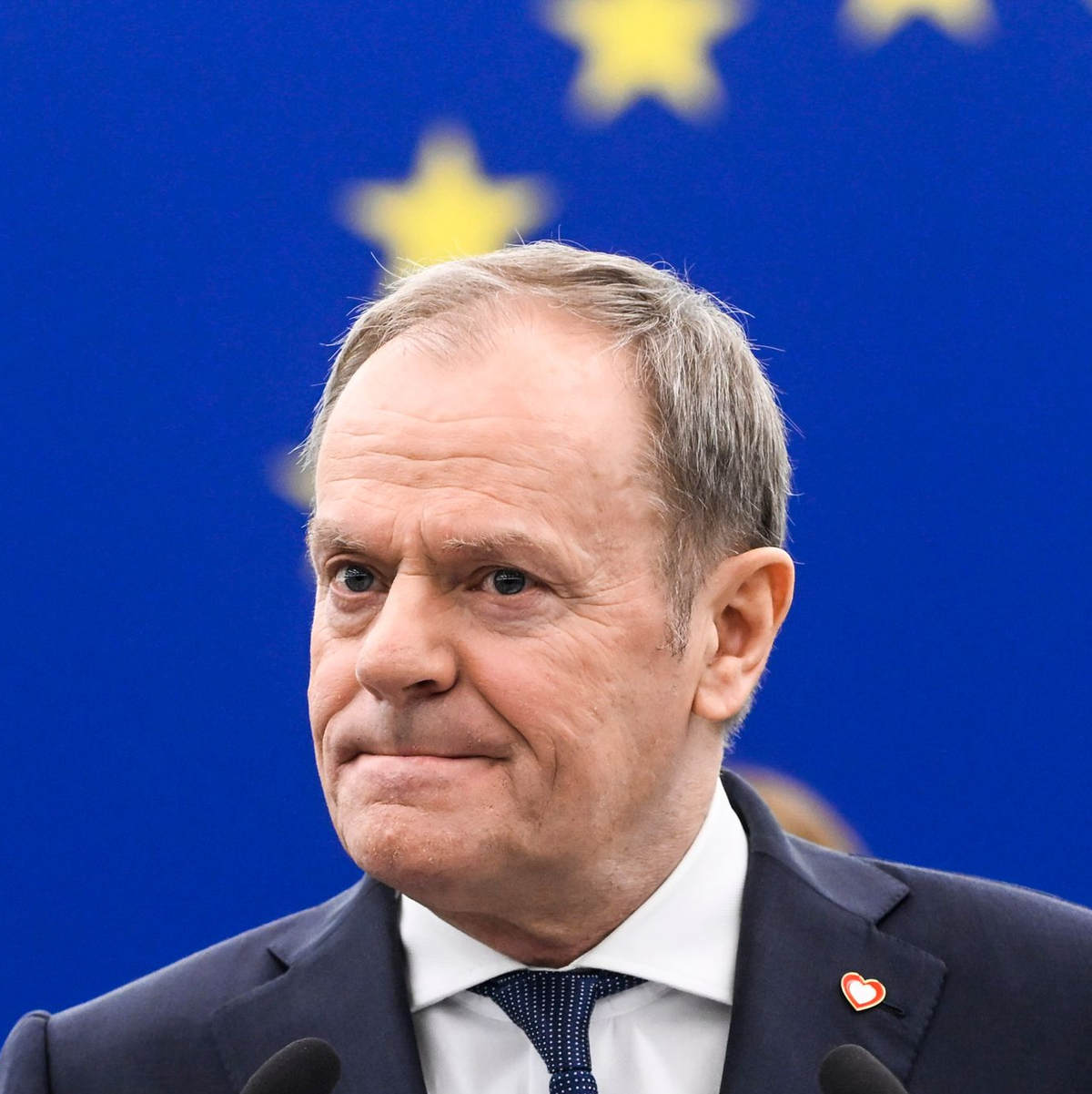 Polens Regierungschef Donald Tusk ist nach der Niederlage seines Kandidaten bei der Präsidentenwahl unter Druck. (Archivbild) - Foto: Pascal Bastien/AP/dpa