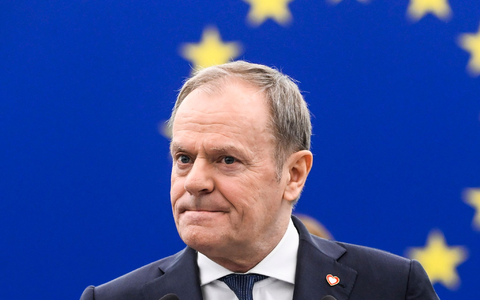 Polens Regierungschef Donald Tusk ist nach der Niederlage seines Kandidaten bei der Präsidentenwahl unter Druck. (Archivbild) - Foto: Pascal Bastien/AP/dpa Polens Regierungschef Donald Tusk ist nach der Niederlage seines Kandidaten bei der Präsidentenwahl unter Druck. (Archivbild) - Foto: Pascal Bastien/AP/dpa