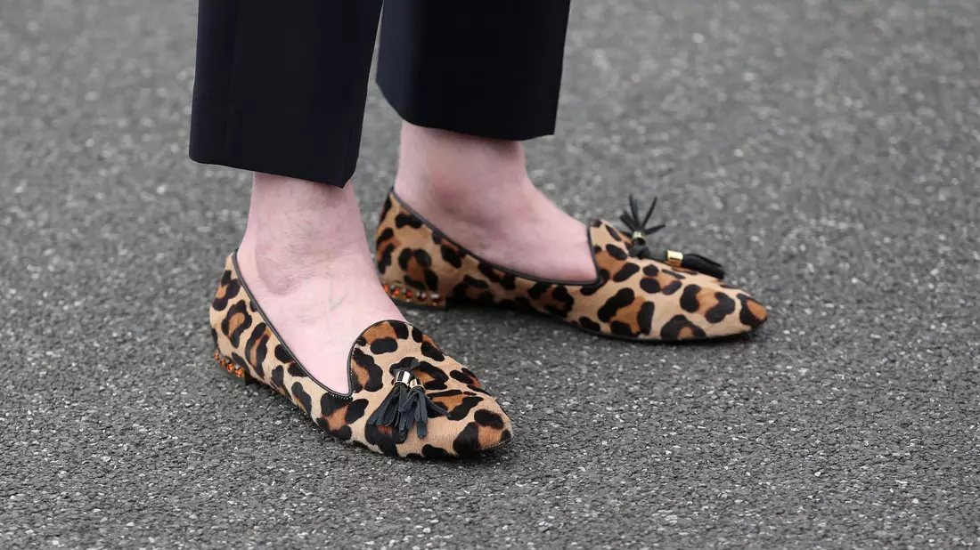 Auch Schuhe können Leo-Look - diese hier gehören der früheren britischen Premierministerin Theresa May. (Foto von 2017) - Bild: picture alliance / Scott Heppell/PA Wire/dpa