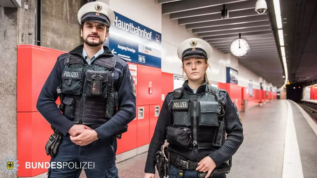 Bundespolizeidirektion München: Heftige Auseinandersetzung unter Frauen - Bild: presseportal.de