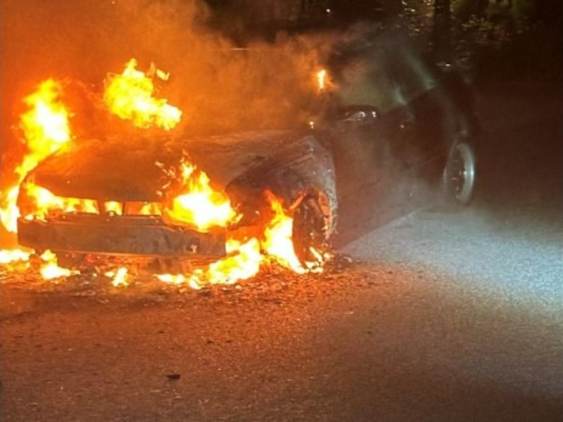 POL-WHV: Nächtlicher Fahrzeugbrand in der Kiebitzstraße - Ursache unklar - Foto: presseportal.de