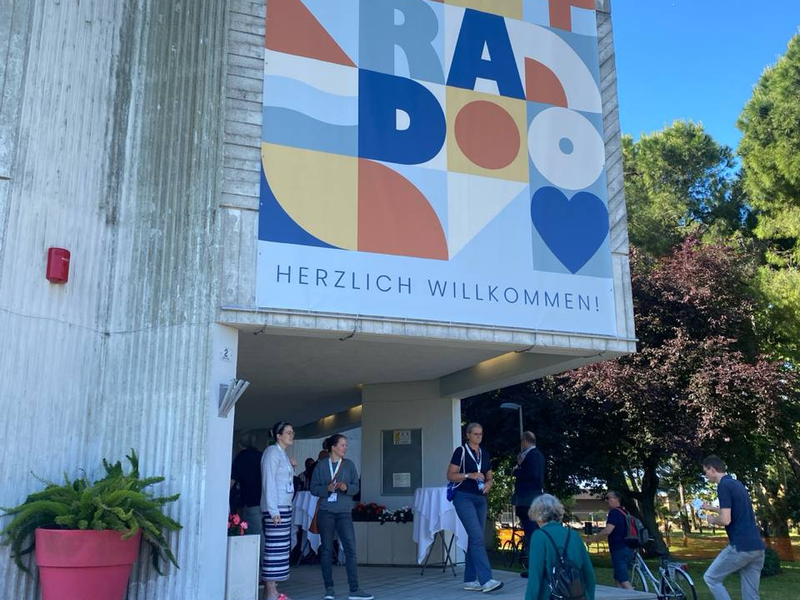 Kutschera bei Ärztetagen Grado 2025 - Foto: Kutschera-Datentechnik über pressetext.de